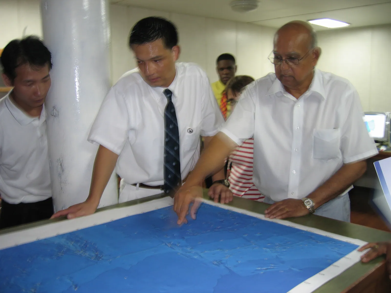 大事记 / 大洋一号 / selected photos for Mr. Zhao-Global expedtion and Jamaica activities，20051006 021.jpg