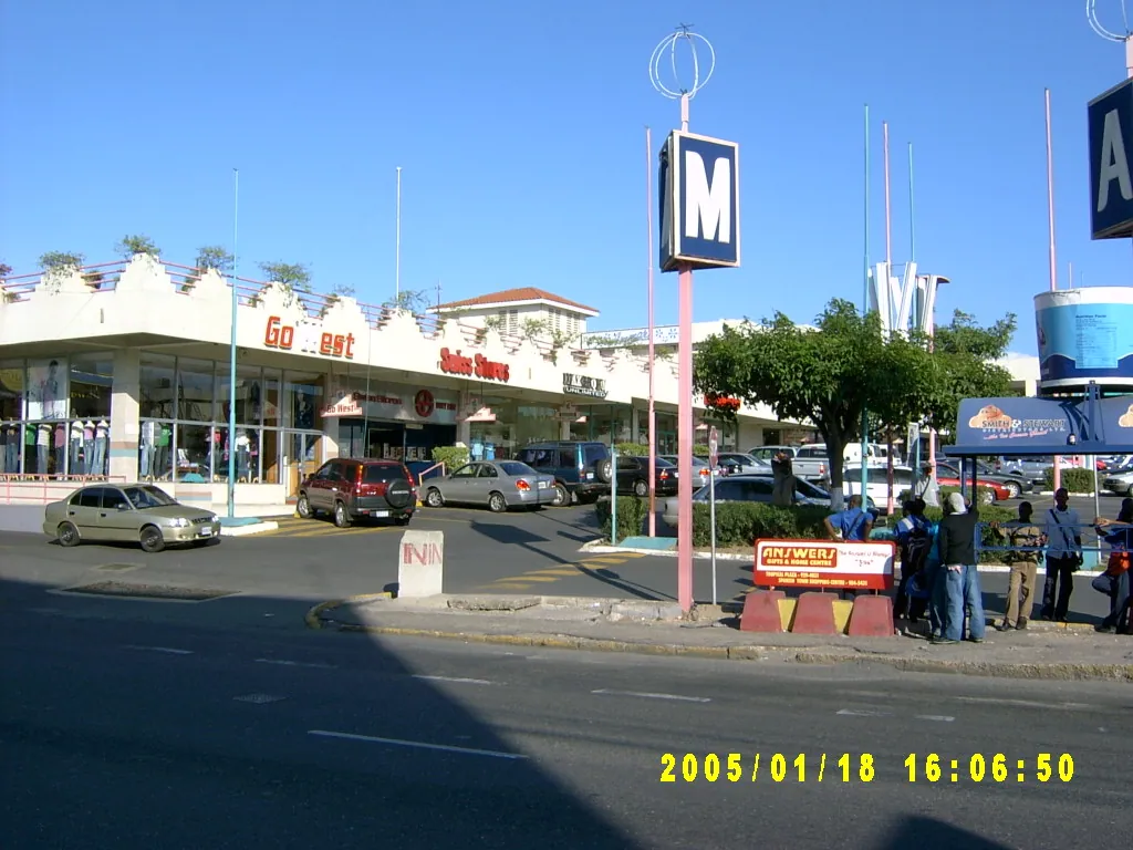 小事记 / Tropical Plaza，SV300808.JPG